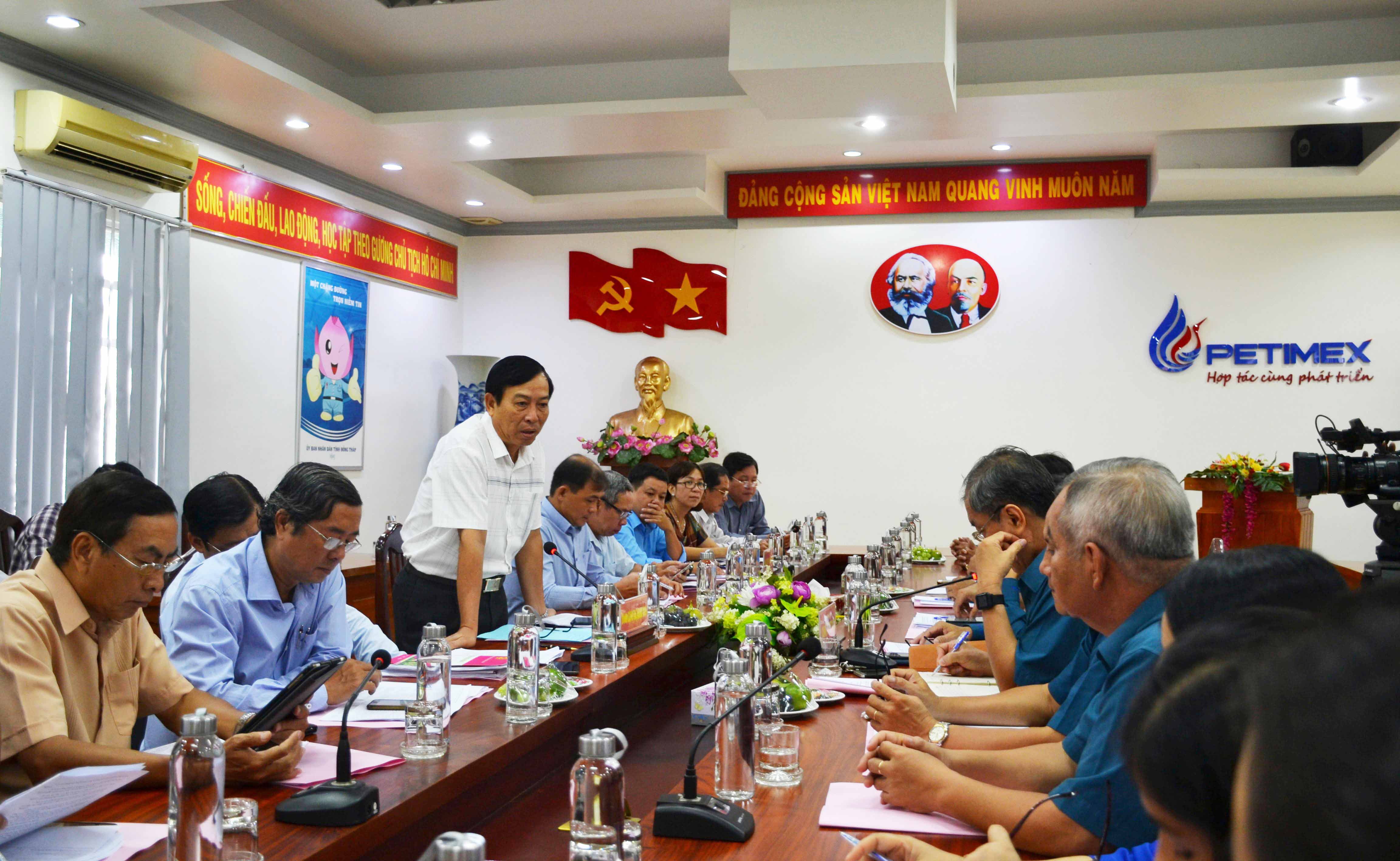 Đoàn công tác hội đồng nhân dân tỉnh đồng tháp đến thăm và làm việc với công ty cổ phần thương mại dầu khí đồng tháp. (23/08/2019) Đoàn công tác hội đồng nhân dân tỉnh đồng tháp đến thăm và làm việc với công ty cổ phần thương mại dầu khí đồng tháp. (23/08/2019)